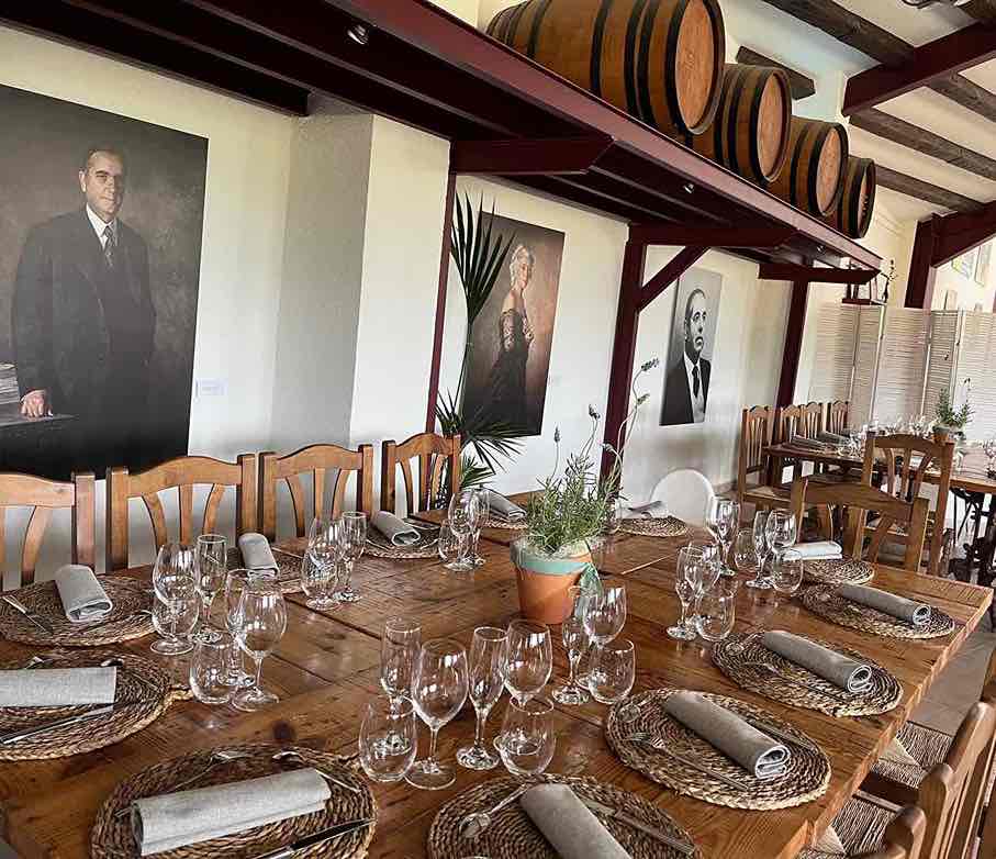 Experiencia de restaurante en bodega
