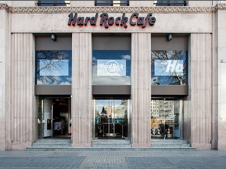 Entrada al Hard Rock Cafe de Plaza Catalunya